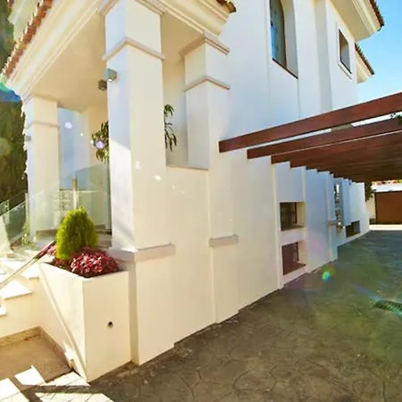 Elegant + Pool *